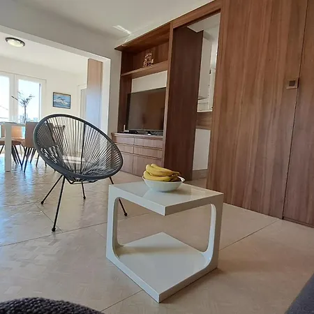 Stjepan Suits And Jacuzzi Ferienhaus Zavala