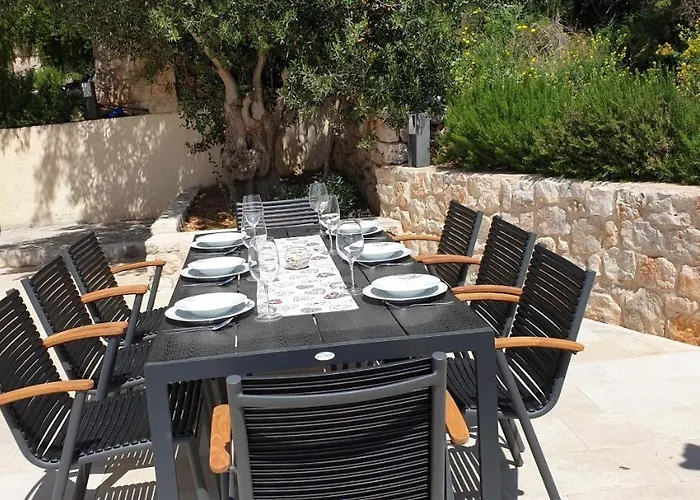 Stjepan Exclusive Zavala